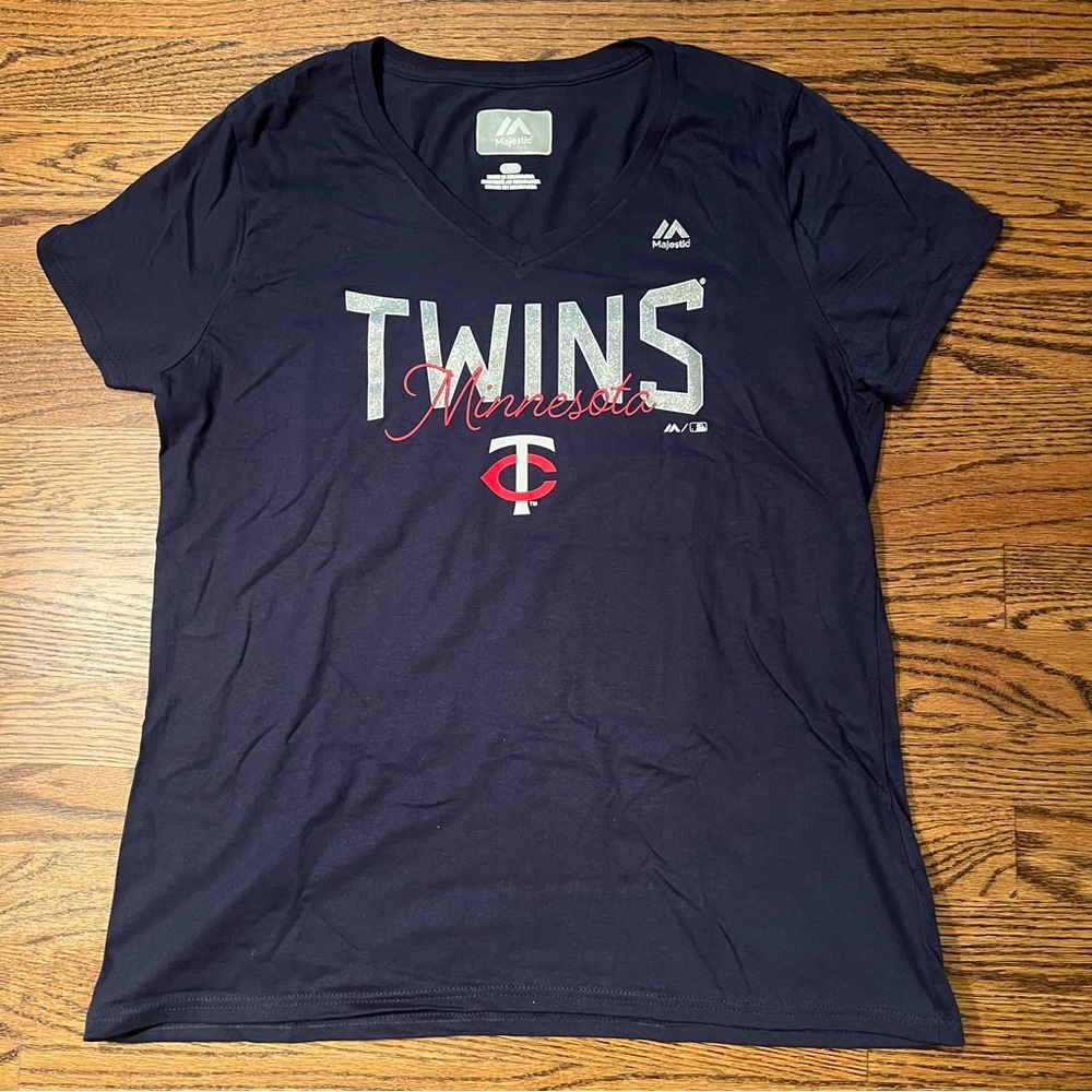 NWOT Minnesota Twins Navy Logo Sparkle Spellout V-Neck T-Shirt - Women's Large